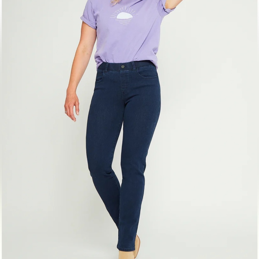 Betabrand Straight Leg 4 Pocket Yoga Denim Jeans. Size Medium. Dark Indigo Blue.